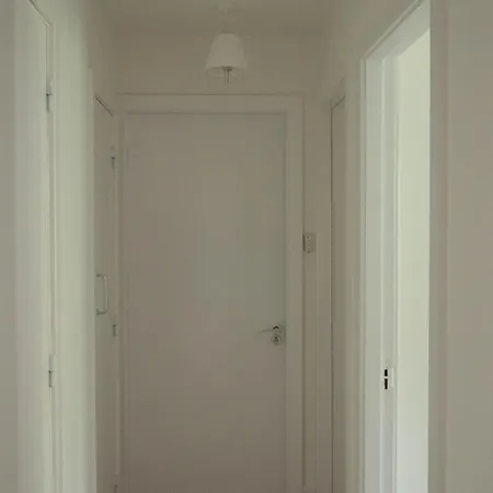 Comfortable 2-bedroom Near Airport