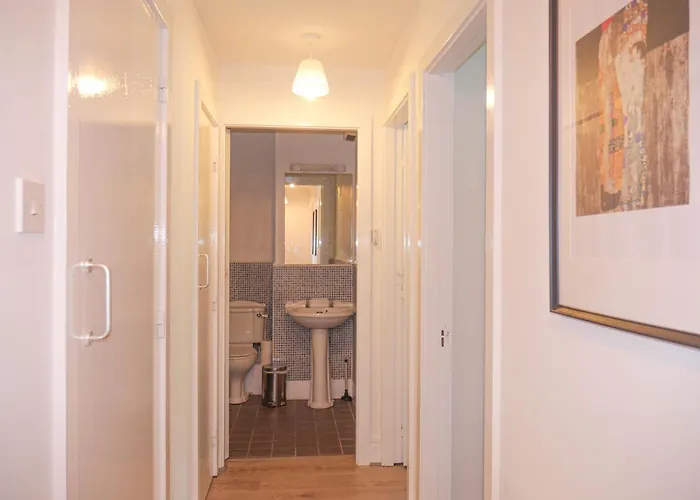 Apartman Comfortable 2-bedroom Near Airport