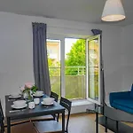 Comfortable 2-bedroom Near Airport Lejlighed