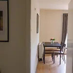 Comfortable 2-bedroom Near Airport Dublin
