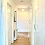 Comfortable 2-bedroom Near Airport Dublin
