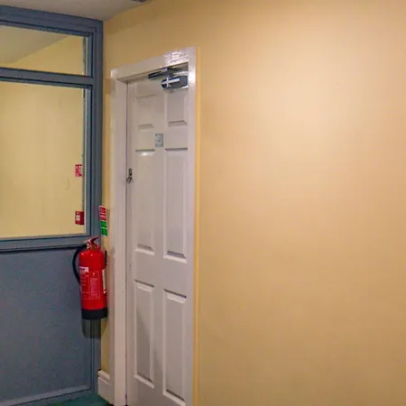 Appartement Comfortable 2-bedroom Near Airport
